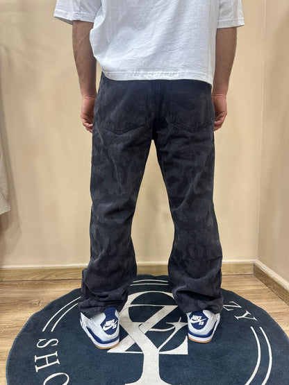 Jeans baggy mimetico