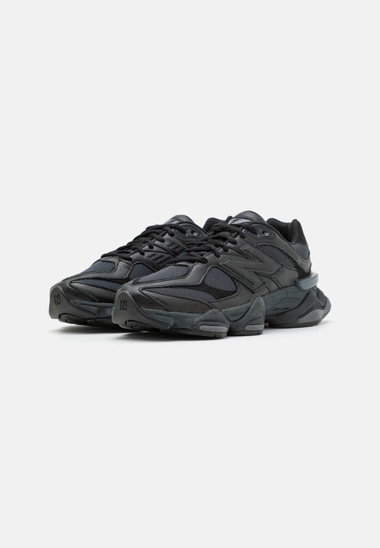 New Balance 9060 Triple Black